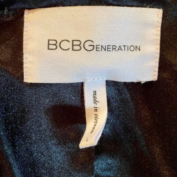 BCBG black hooded velvety jacket lined - Picture 7 of 7